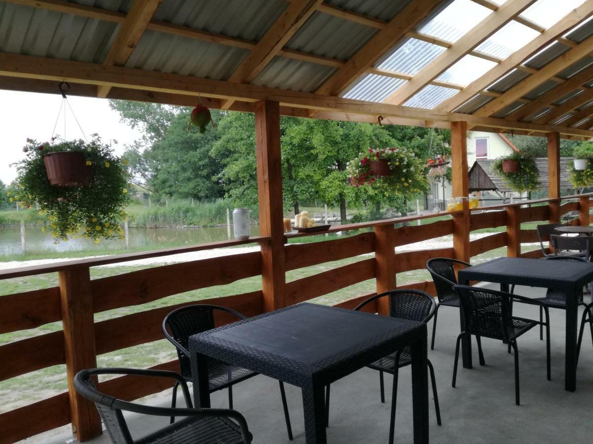Agrowczasy Nad Stawem *