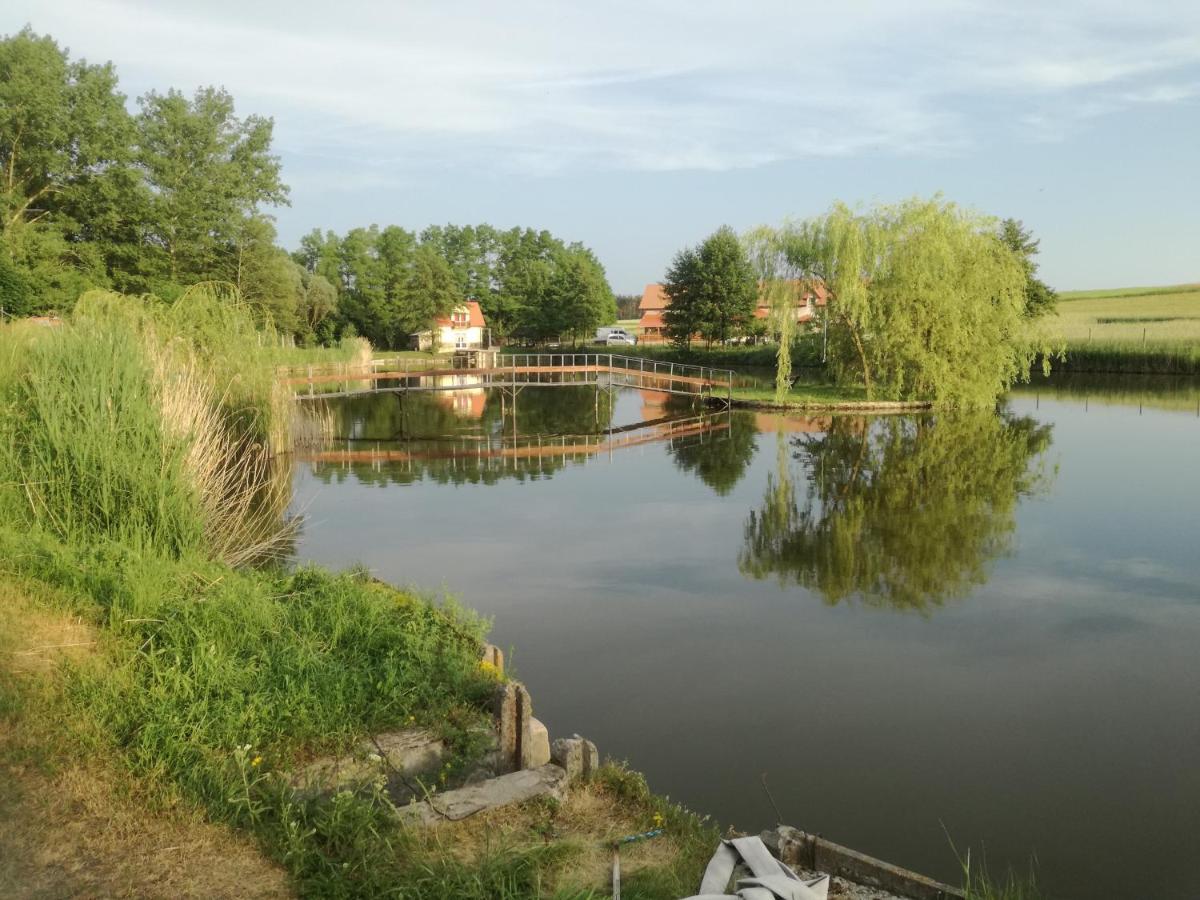 Agrowczasy Nad Stawem Farm stay *